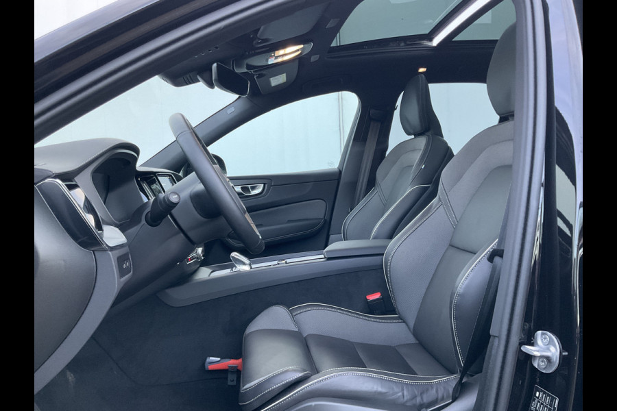 Volvo XC60 2.0 T8 456PK Plug-in hybrid AWD Ultra Black Edition Orig.NL Pano HUD Memory Carplay Trekhaak Harman/Kardon