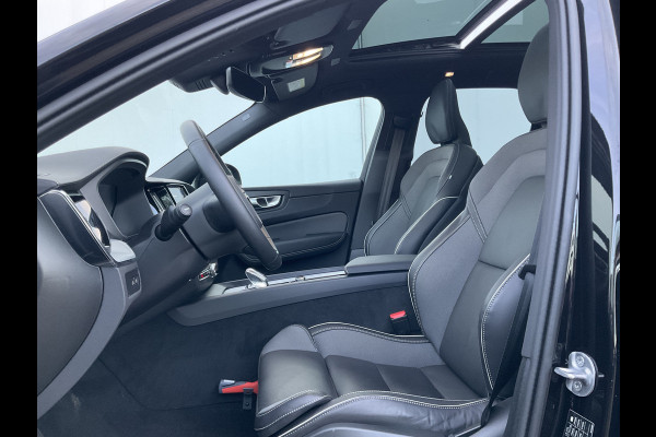 Volvo XC60 2.0 T8 456PK Plug-in hybrid AWD Ultra Black Edition Orig.NL Pano HUD Memory Carplay Trekhaak Harman/Kardon