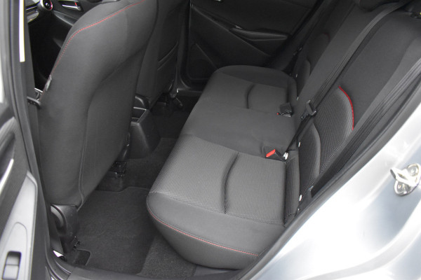 Mazda 2 1.5 Skyactiv-G Sportive / Carplay / Cruise / Camera / Stoelverwarming
