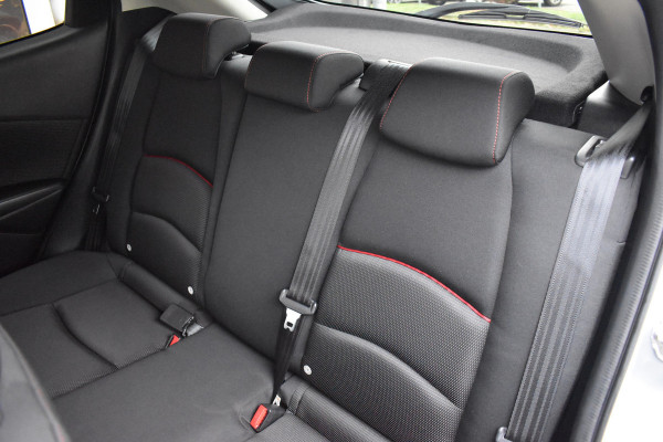 Mazda 2 1.5 Skyactiv-G Sportive / Carplay / Cruise / Camera / Stoelverwarming