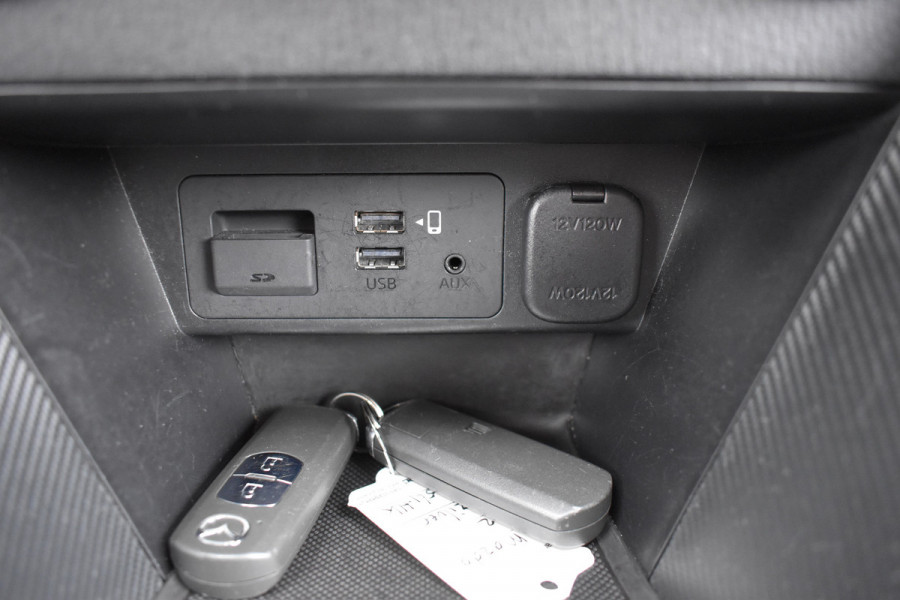 Mazda 2 1.5 Skyactiv-G Sportive / Carplay / Cruise / Camera / Stoelverwarming