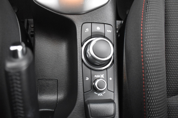 Mazda 2 1.5 Skyactiv-G Sportive / Carplay / Cruise / Camera / Stoelverwarming