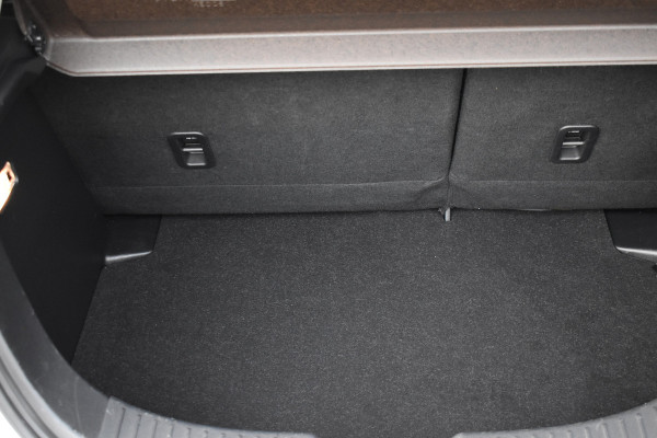 Mazda 2 1.5 Skyactiv-G Sportive / Carplay / Cruise / Camera / Stoelverwarming
