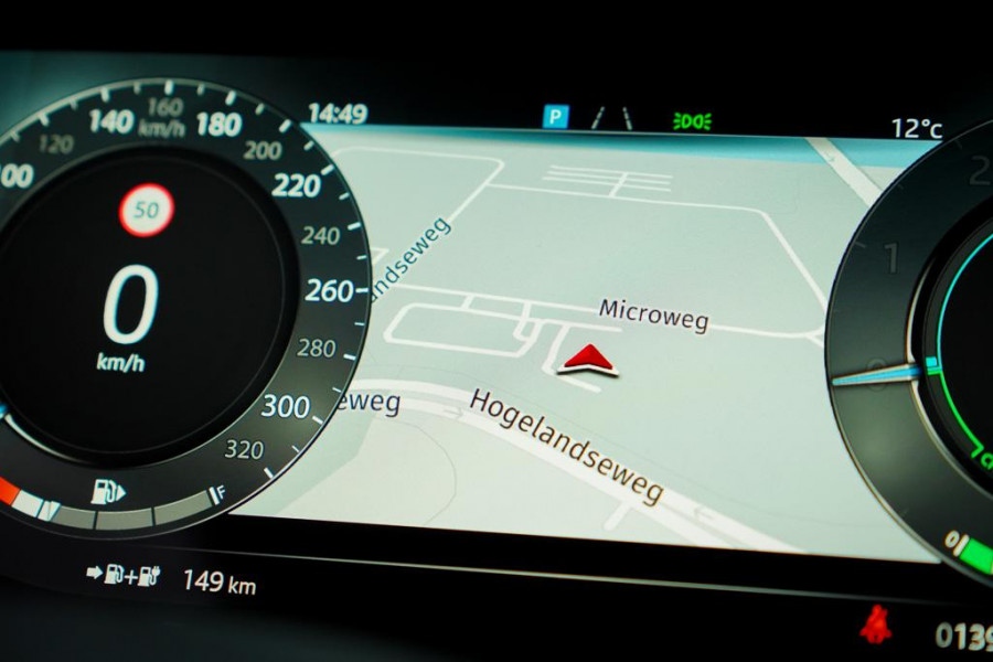 Land Rover Range Rover 3.0 P550e Autobiography PHEV / Massage / Towing Pack