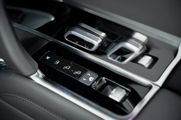 Land Rover Range Rover 3.0 P550e Autobiography PHEV / Massage / Towing Pack