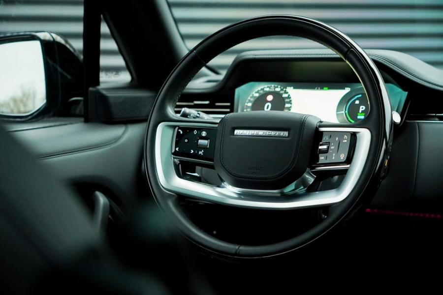 Land Rover Range Rover 3.0 P550e Autobiography PHEV / Massage / Towing Pack