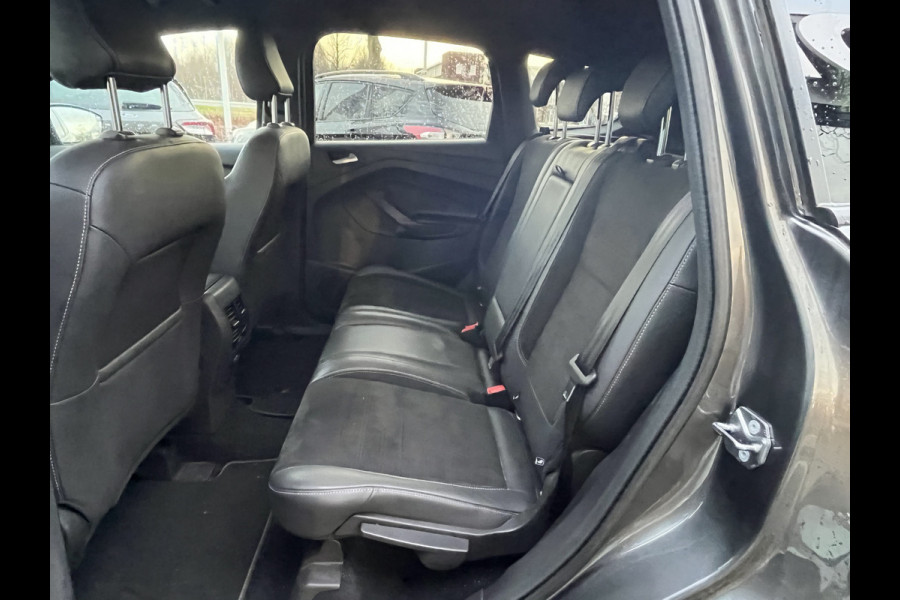 Ford Kuga 1.5 EcoBoost ST Line iAWD 182pk Automaat 6-traps | Elektr. achterklep | Keyless Entry | 19'' | Bi-Xenon | Privacy | Achterspoiler | etc. etc.