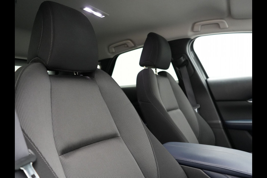 Mazda CX-30 2.0 e-SkyActiv-G M Hybrid Comfort Automaat | Adaptive Cruise | Trekhaak | Head Up | 360 Camera | BOSE Sound | Stuur & Stoelverwarming |  Apple Carplay | 18"L.M | LED Koplampen |