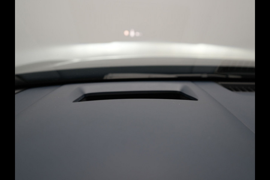 Mazda CX-30 2.0 e-SkyActiv-G M Hybrid Comfort Automaat | Adaptive Cruise | Trekhaak | Head Up | 360 Camera | BOSE Sound | Stuur & Stoelverwarming |  Apple Carplay | 18"L.M | LED Koplampen |