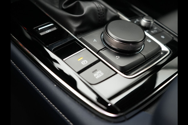 Mazda CX-30 2.0 e-SkyActiv-G M Hybrid Comfort Automaat | Adaptive Cruise | Trekhaak | Head Up | 360 Camera | BOSE Sound | Stuur & Stoelverwarming |  Apple Carplay | 18"L.M | LED Koplampen |