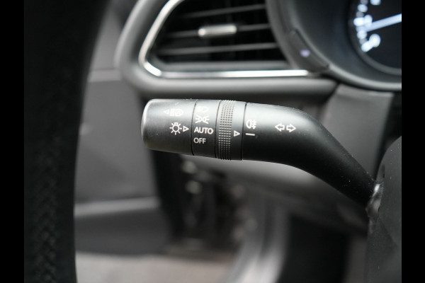 Mazda CX-30 2.0 e-SkyActiv-G M Hybrid Comfort Automaat | Adaptive Cruise | Trekhaak | Head Up | 360 Camera | BOSE Sound | Stuur & Stoelverwarming |  Apple Carplay | 18"L.M | LED Koplampen |