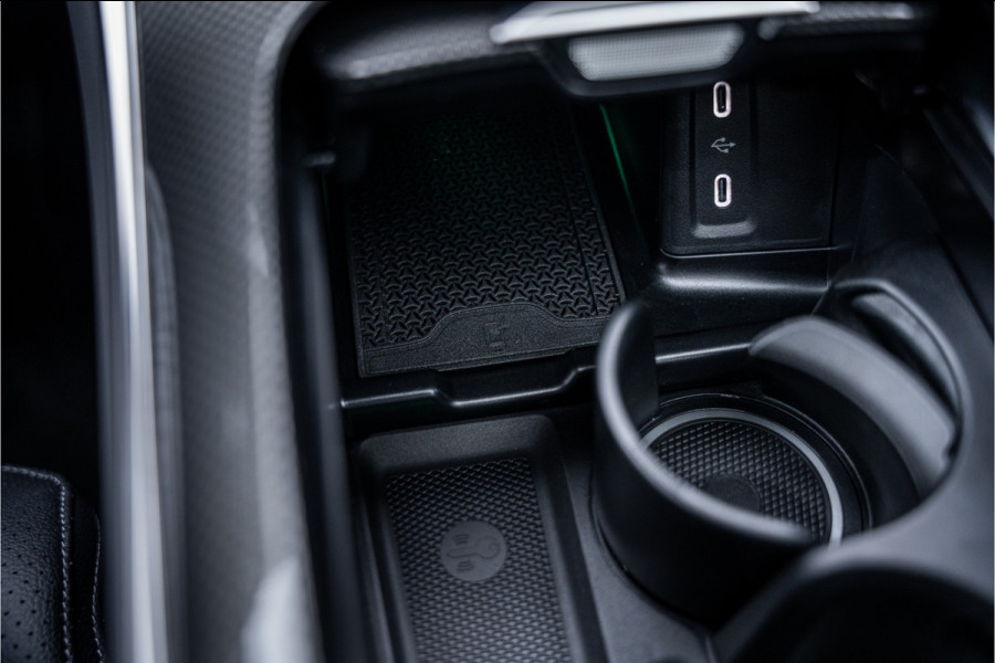 Mercedes-Benz GLC 400e 4MATIC Sport Edition AMG ** Panodak ** Trekhaak ** NL auto!! NP 80K ** Rijbereik tot 130km (WLTP)