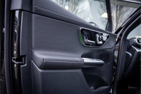 Mercedes-Benz GLC 400e 4MATIC Sport Edition AMG ** Panodak ** Trekhaak ** NL auto!! NP 80K ** Rijbereik tot 130km (WLTP)