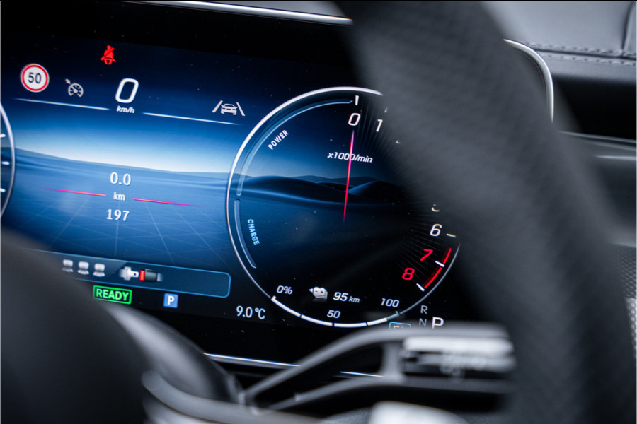 Mercedes-Benz GLC 400e 4MATIC Sport Edition AMG ** Panodak ** Trekhaak ** NL auto!! NP 80K ** Rijbereik tot 130km (WLTP)