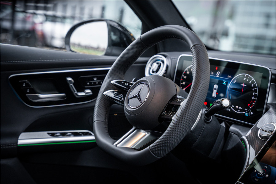 Mercedes-Benz GLC 400e 4MATIC Sport Edition AMG ** Panodak ** Trekhaak ** NL auto!! NP 80K ** Rijbereik tot 130km (WLTP)