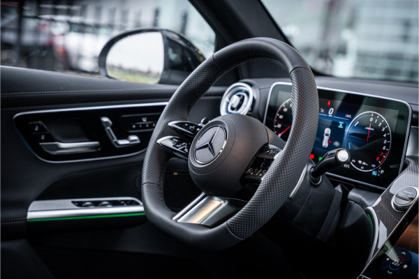 Mercedes-Benz GLC 400e 4MATIC Sport Edition AMG ** Panodak ** Trekhaak ** NL auto!! NP 80K ** Rijbereik tot 130km (WLTP)