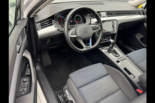 Volkswagen Passat Variant 1.4 TSI PHEV GTE * Trekhaak * Camera * Stuurverwarming * Massage *
