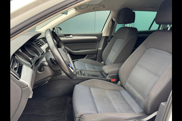 Volkswagen Passat Variant 1.4 TSI PHEV GTE * Trekhaak * Camera * Stuurverwarming * Massage *