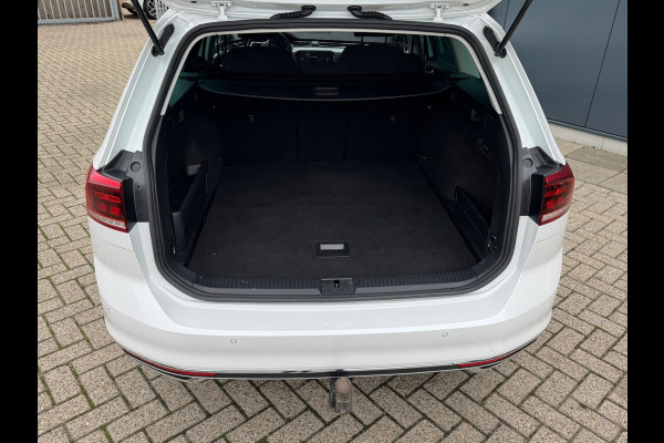 Volkswagen Passat Variant 1.4 TSI PHEV GTE * Trekhaak * Camera * Stuurverwarming * Massage *