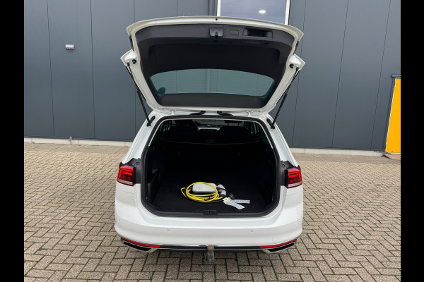 Volkswagen Passat Variant 1.4 TSI PHEV GTE * Trekhaak * Camera * Stuurverwarming * Massage *