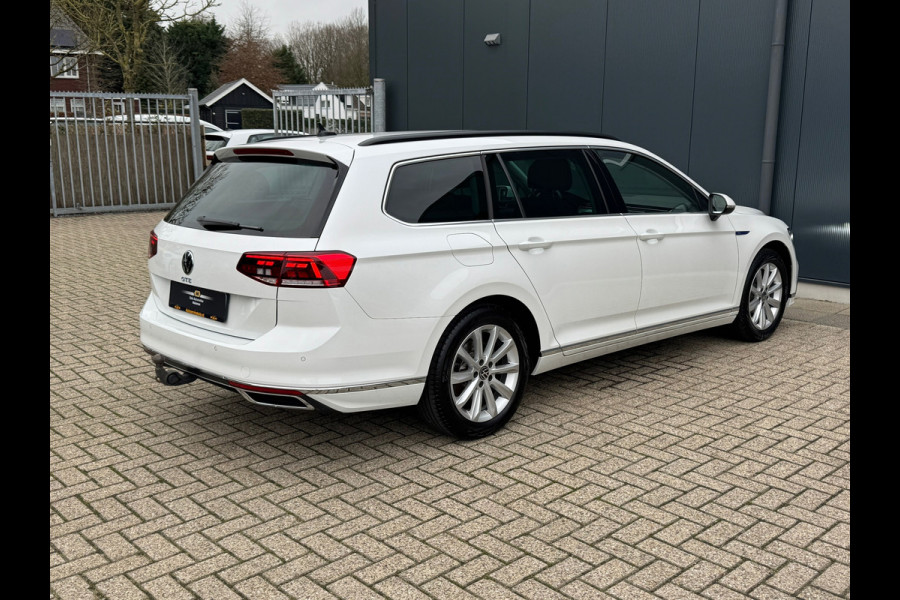 Volkswagen Passat Variant 1.4 TSI PHEV GTE * Trekhaak * Camera * Stuurverwarming * Massage *