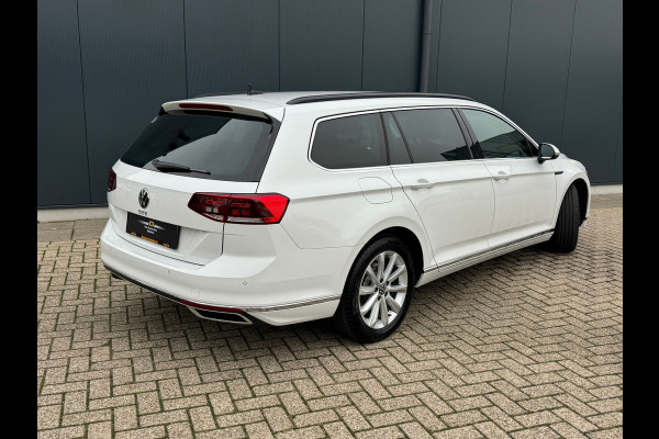 Volkswagen Passat Variant 1.4 TSI PHEV GTE * Trekhaak * Camera * Stuurverwarming * Massage *