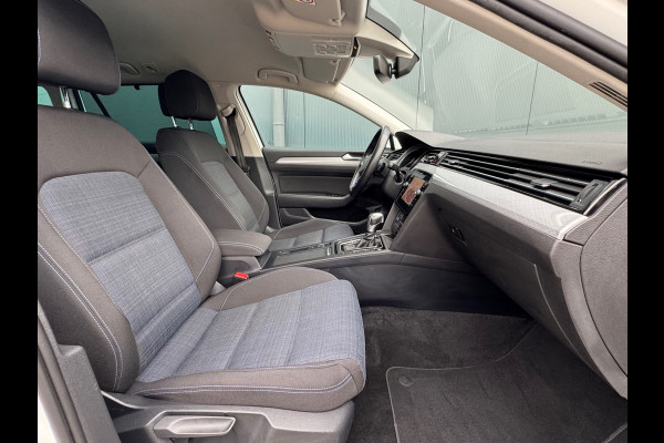 Volkswagen Passat Variant 1.4 TSI PHEV GTE * Trekhaak * Camera * Stuurverwarming * Massage *