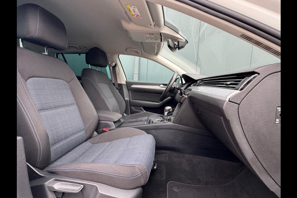 Volkswagen Passat Variant 1.4 TSI PHEV GTE * Trekhaak * Camera * Stuurverwarming * Massage *
