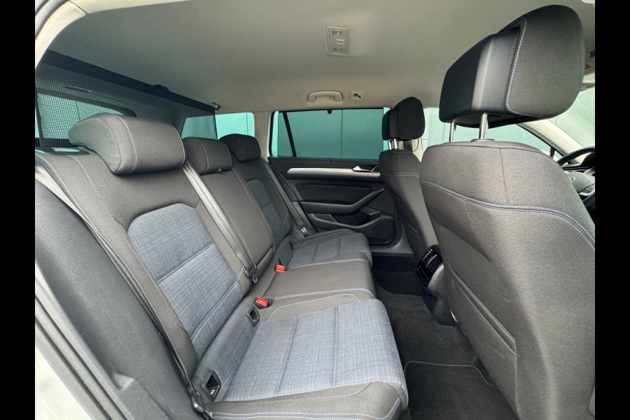 Volkswagen Passat Variant 1.4 TSI PHEV GTE * Trekhaak * Camera * Stuurverwarming * Massage *