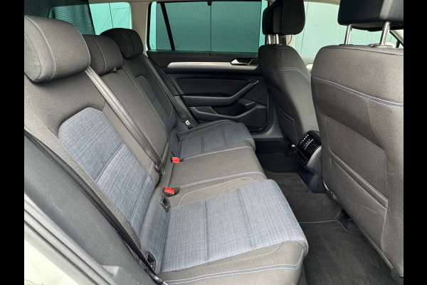 Volkswagen Passat Variant 1.4 TSI PHEV GTE * Trekhaak * Camera * Stuurverwarming * Massage *