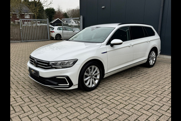 Volkswagen Passat Variant 1.4 TSI PHEV GTE * Trekhaak * Camera * Stuurverwarming * Massage *
