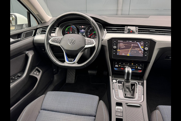 Volkswagen Passat Variant 1.4 TSI PHEV GTE * Trekhaak * Camera * Stuurverwarming * Massage *