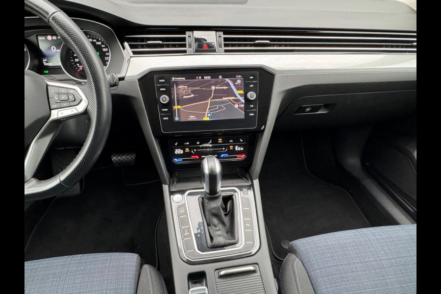 Volkswagen Passat Variant 1.4 TSI PHEV GTE * Trekhaak * Camera * Stuurverwarming * Massage *