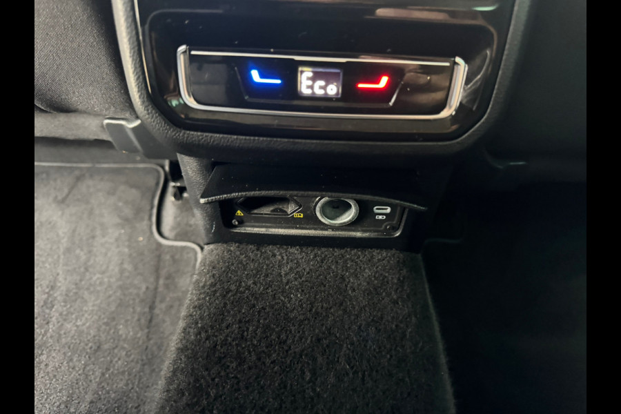 Volkswagen Passat Variant 1.4 TSI PHEV GTE * Trekhaak * Camera * Stuurverwarming * Massage *