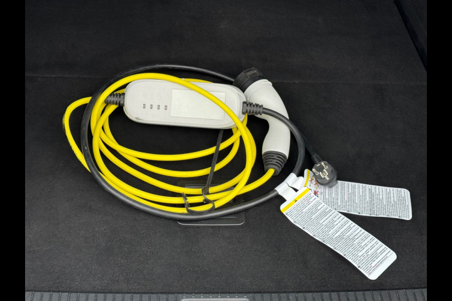 Volkswagen Passat Variant 1.4 TSI PHEV GTE * Trekhaak * Camera * Stuurverwarming * Massage *