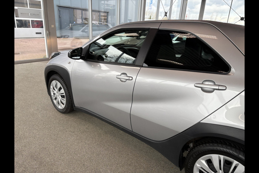 Toyota Aygo X 1.0 VVT-i MT Play 5-drs. CAMERA/CARPLAY/DAB/ADAPT.CRUISE