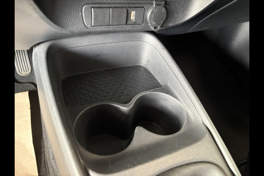 Toyota Aygo X 1.0 VVT-i MT Play 5-drs. CAMERA/CARPLAY/DAB/ADAPT.CRUISE