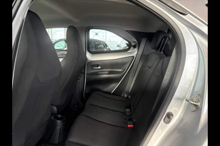 Toyota Aygo X 1.0 VVT-i MT Play 5-drs. CAMERA/CARPLAY/DAB/ADAPT.CRUISE