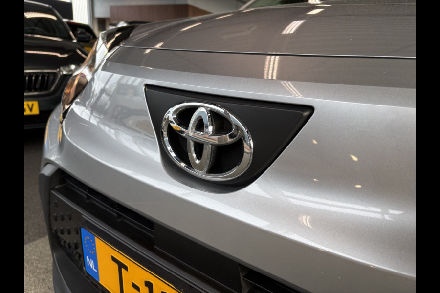 Toyota Aygo X 1.0 VVT-i MT Play 5-drs. CAMERA/CARPLAY/DAB/ADAPT.CRUISE