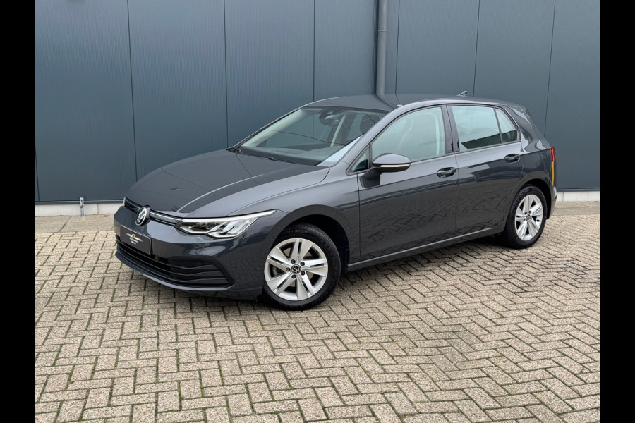 Volkswagen Golf 1.0 TSI Life * Carplay * Parkeersensoren * Adaptieve Cruise Control *
