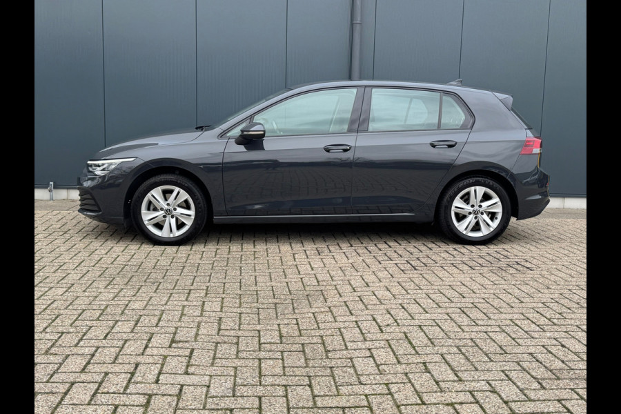 Volkswagen Golf 1.0 TSI Life * Carplay * Parkeersensoren * Adaptieve Cruise Control *