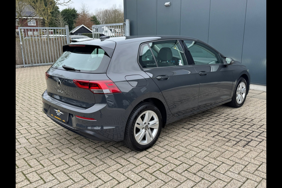 Volkswagen Golf 1.0 TSI Life * Carplay * Parkeersensoren * Adaptieve Cruise Control *
