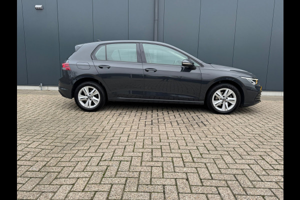 Volkswagen Golf 1.0 TSI Life * Carplay * Parkeersensoren * Adaptieve Cruise Control *