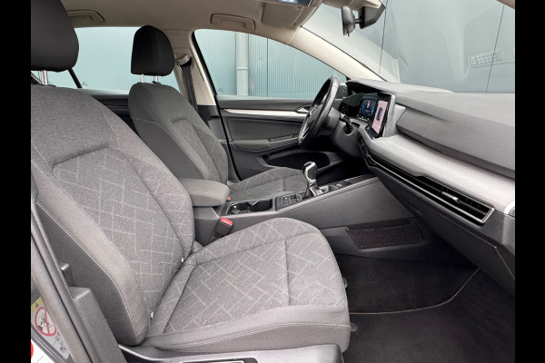 Volkswagen Golf 1.0 TSI Life * Carplay * Parkeersensoren * Adaptieve Cruise Control *