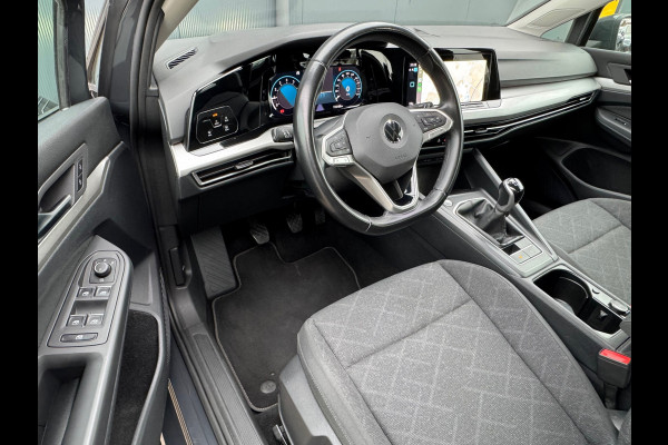 Volkswagen Golf 1.0 TSI Life * Carplay * Parkeersensoren * Adaptieve Cruise Control *