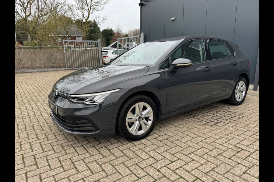 Volkswagen Golf 1.0 TSI Life * Carplay * Parkeersensoren * Adaptieve Cruise Control *