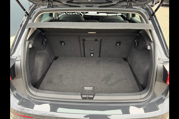 Volkswagen Golf 1.0 TSI Life * Carplay * Parkeersensoren * Adaptieve Cruise Control *