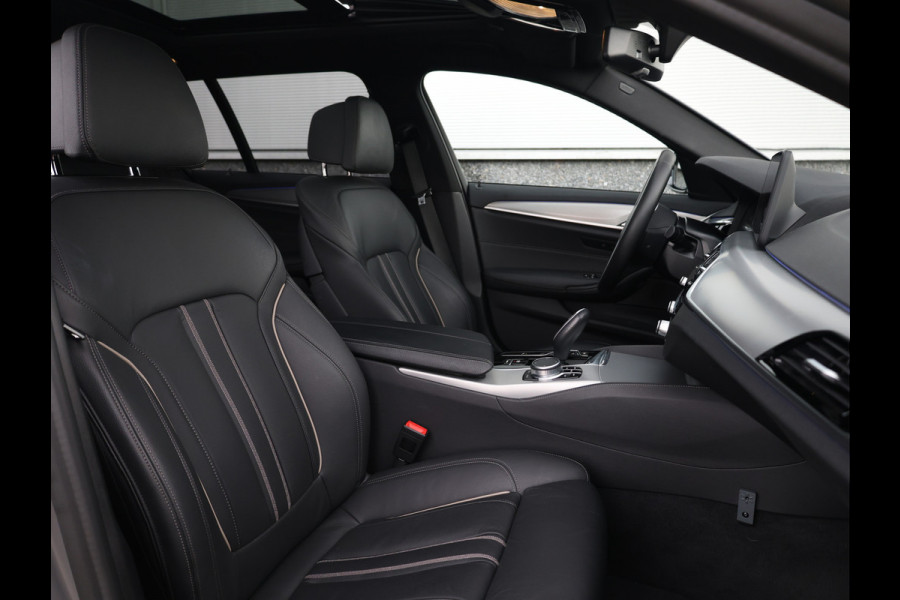 BMW 5 Serie Touring 530i High Executive M-Sport 20inch / Bernina Grau / Pano / Camera / Laser