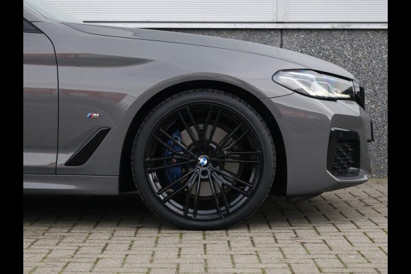BMW 5 Serie Touring 530i High Executive M-Sport 20inch / Bernina Grau / Pano / Camera / Laser
