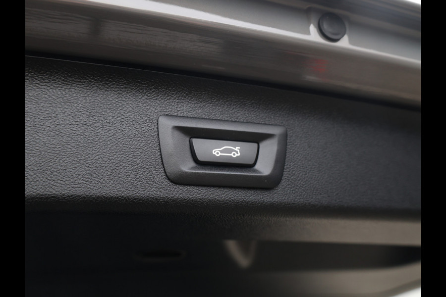 BMW 5 Serie Touring 530i High Executive M-Sport 20inch / Bernina Grau / Pano / Camera / Laser